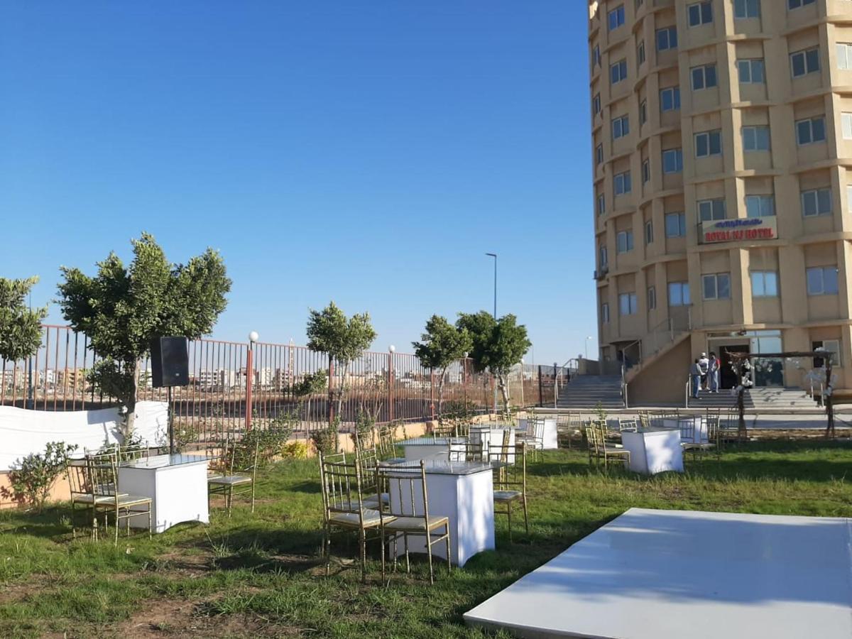 Royal Nj Hotel Borg El Arab Esterno foto