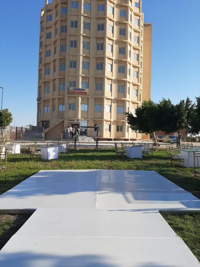 Royal Nj Hotel Borg El Arab Esterno foto