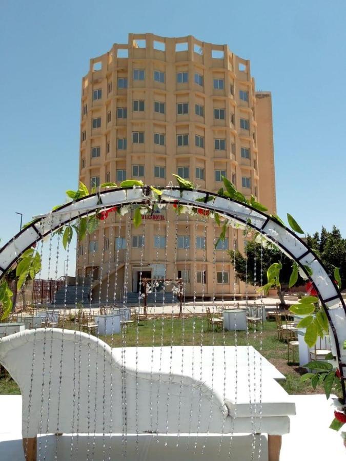 Royal Nj Hotel Borg El Arab Esterno foto