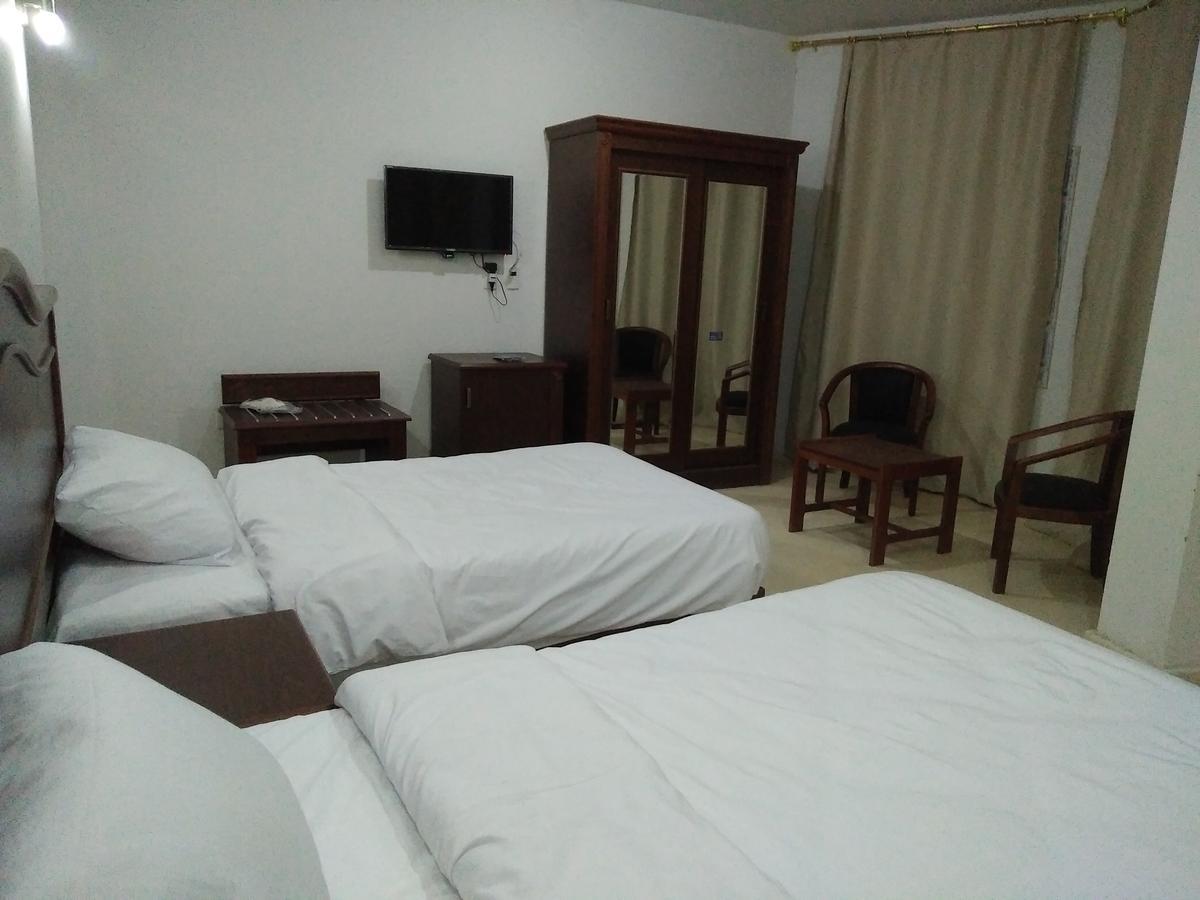 Royal Nj Hotel Borg El Arab Esterno foto